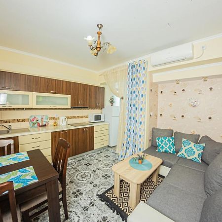 באר Apartment Emili City Center מראה חיצוני תמונה