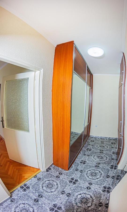 באר Apartment Emili City Center מראה חיצוני תמונה