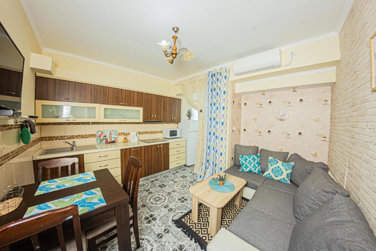 באר Apartment Emili City Center מראה חיצוני תמונה